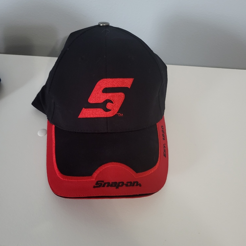 Snap on tools hat
